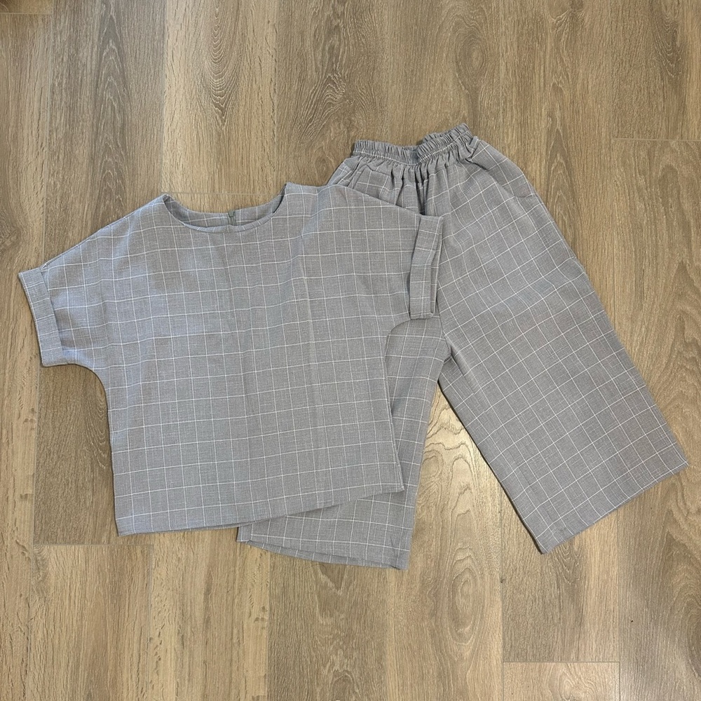 short-sleeve plaid top and cropped wide leg pants